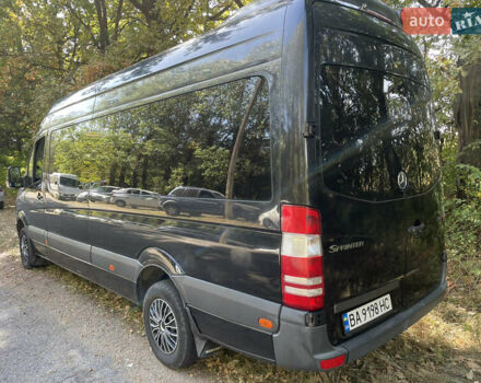 Черный Мерседес Sprinter, объемом двигателя 2.7 л и пробегом 485 тыс. км за 20000 $, фото 11 на Automoto.ua