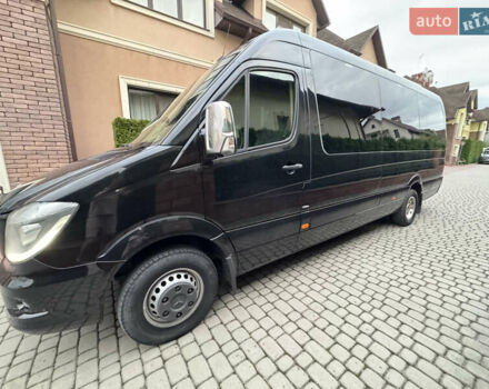 Черный Мерседес Sprinter, объемом двигателя 2.99 л и пробегом 605 тыс. км за 44000 $, фото 4 на Automoto.ua