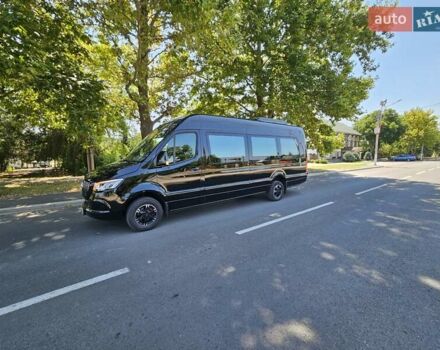 Черный Мерседес Sprinter, объемом двигателя 2.99 л и пробегом 300 тыс. км за 62000 $, фото 3 на Automoto.ua