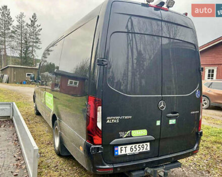 Черный Мерседес Sprinter, объемом двигателя 3 л и пробегом 345 тыс. км за 74900 $, фото 7 на Automoto.ua