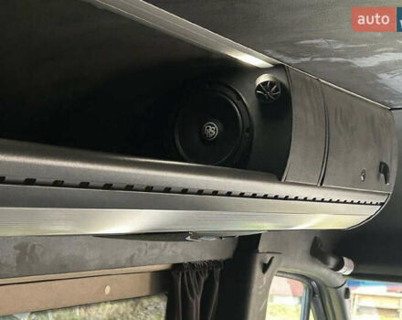 Черный Мерседес Sprinter, объемом двигателя 3 л и пробегом 345 тыс. км за 74900 $, фото 14 на Automoto.ua