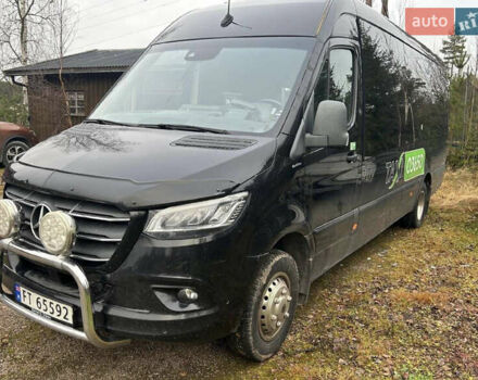 Черный Мерседес Sprinter, объемом двигателя 3 л и пробегом 345 тыс. км за 74900 $, фото 1 на Automoto.ua