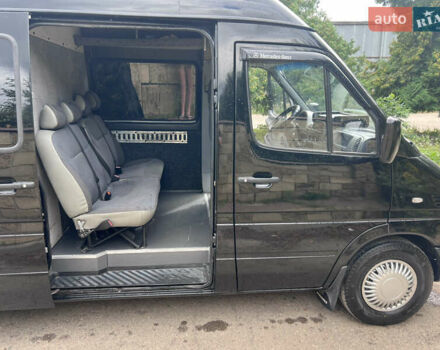 Черный Мерседес Sprinter, объемом двигателя 2.1 л и пробегом 475 тыс. км за 11800 $, фото 21 на Automoto.ua