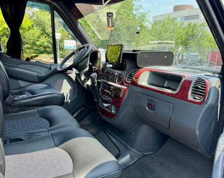 Черный Мерседес Sprinter, объемом двигателя 2.7 л и пробегом 500 тыс. км за 13500 $, фото 14 на Automoto.ua