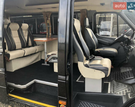 Черный Мерседес Sprinter, объемом двигателя 0 л и пробегом 280 тыс. км за 15500 $, фото 4 на Automoto.ua