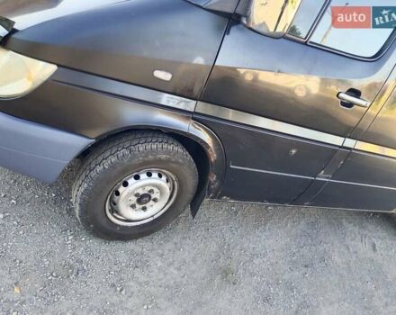 Черный Мерседес Sprinter, объемом двигателя 0 л и пробегом 590 тыс. км за 6800 $, фото 9 на Automoto.ua