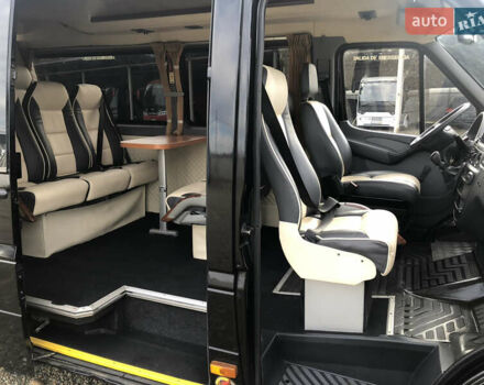 Чорний Мерседес Sprinter, об'ємом двигуна 0 л та пробігом 280 тис. км за 15500 $, фото 5 на Automoto.ua