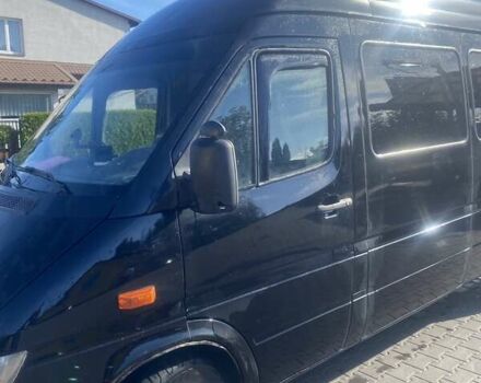 Черный Мерседес Sprinter, объемом двигателя 0 л и пробегом 990 тыс. км за 8000 $, фото 1 на Automoto.ua