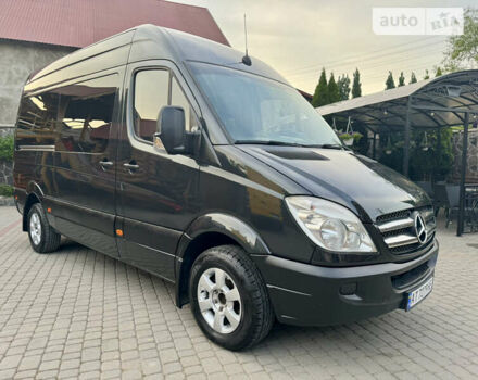 Черный Мерседес Sprinter, объемом двигателя 2.15 л и пробегом 300 тыс. км за 12800 $, фото 2 на Automoto.ua