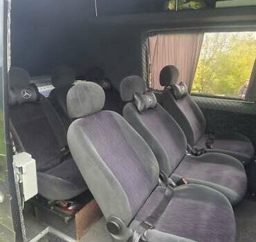 Черный Мерседес Sprinter, объемом двигателя 0 л и пробегом 240 тыс. км за 17900 $, фото 2 на Automoto.ua