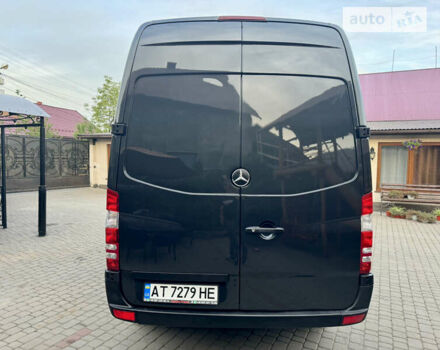 Черный Мерседес Sprinter, объемом двигателя 2.15 л и пробегом 300 тыс. км за 12800 $, фото 7 на Automoto.ua