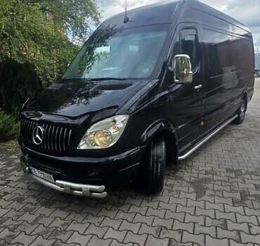 Черный Мерседес Sprinter, объемом двигателя 0 л и пробегом 240 тыс. км за 17900 $, фото 7 на Automoto.ua