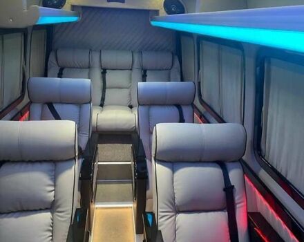 Черный Мерседес Sprinter, объемом двигателя 2.14 л и пробегом 450 тыс. км за 27999 $, фото 6 на Automoto.ua