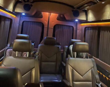 Черный Мерседес Sprinter, объемом двигателя 2.2 л и пробегом 350 тыс. км за 25000 $, фото 2 на Automoto.ua