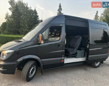Черный Мерседес Sprinter, объемом двигателя 2.9 л и пробегом 280 тыс. км за 26700 $, фото 3 на Automoto.ua