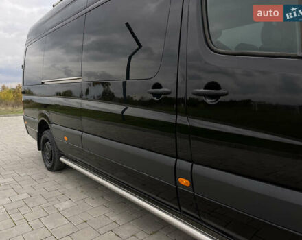 Черный Мерседес Sprinter, объемом двигателя 2.2 л и пробегом 421 тыс. км за 19999 $, фото 18 на Automoto.ua