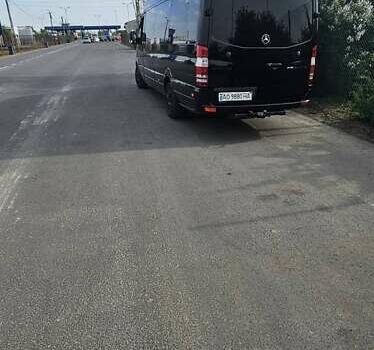 Черный Мерседес Sprinter, объемом двигателя 2.99 л и пробегом 688 тыс. км за 36500 $, фото 1 на Automoto.ua