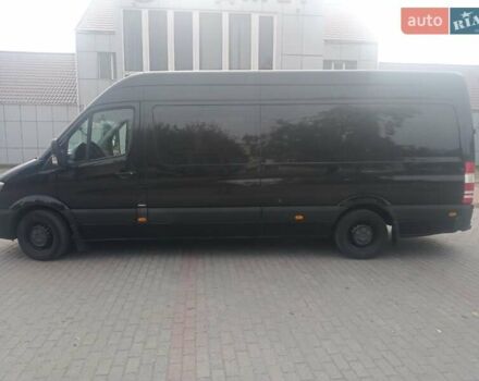 Чорний Мерседес Sprinter, об'ємом двигуна 2.14 л та пробігом 720 тис. км за 22611 $, фото 1 на Automoto.ua