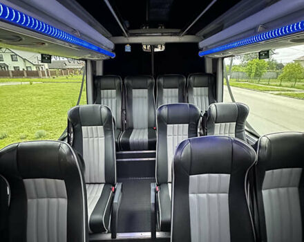 Черный Мерседес Sprinter, объемом двигателя 2.99 л и пробегом 375 тыс. км за 95500 $, фото 21 на Automoto.ua