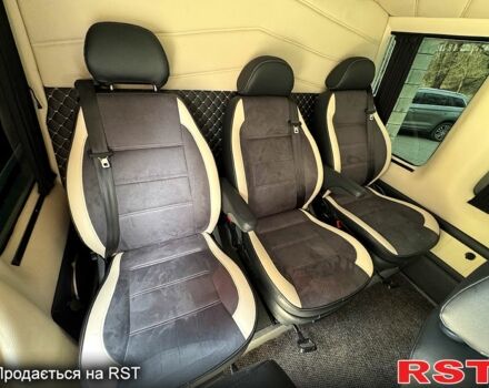 Черный Мерседес Sprinter, объемом двигателя 2.1 л и пробегом 360 тыс. км за 20000 $, фото 9 на Automoto.ua