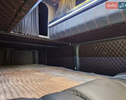 Черный Мерседес Sprinter, объемом двигателя 2.99 л и пробегом 732 тыс. км за 41500 $, фото 7 на Automoto.ua