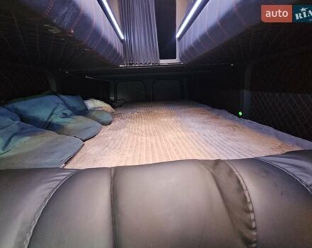 Черный Мерседес Sprinter, объемом двигателя 2.99 л и пробегом 732 тыс. км за 41500 $, фото 9 на Automoto.ua