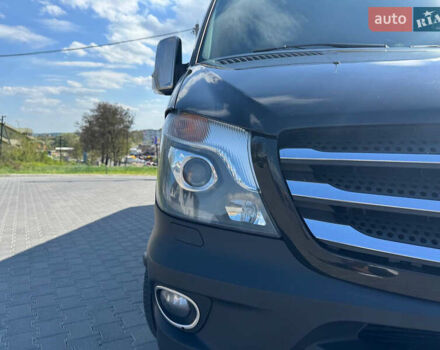 Черный Мерседес Sprinter, объемом двигателя 3 л и пробегом 688 тыс. км за 37500 $, фото 2 на Automoto.ua