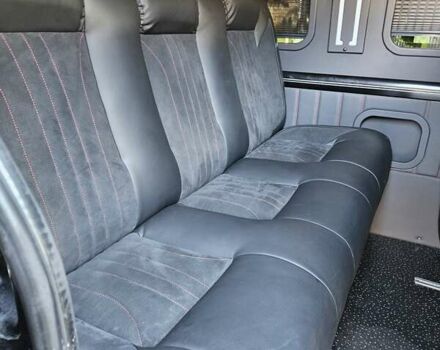 Черный Мерседес Sprinter, объемом двигателя 2.99 л и пробегом 732 тыс. км за 41500 $, фото 8 на Automoto.ua