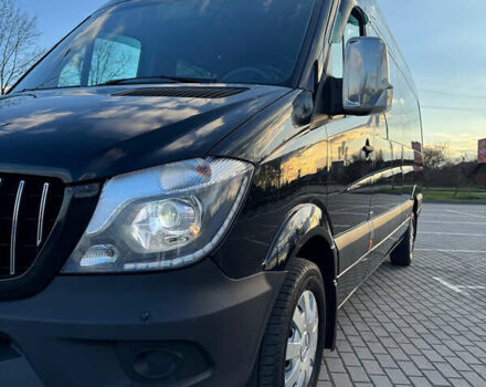 Черный Мерседес Sprinter, объемом двигателя 3 л и пробегом 676 тыс. км за 35500 $, фото 2 на Automoto.ua
