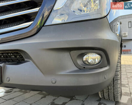 Черный Мерседес Sprinter, объемом двигателя 0 л и пробегом 185 тыс. км за 30800 $, фото 14 на Automoto.ua