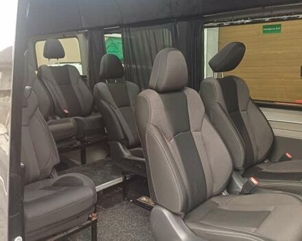 Черный Мерседес Sprinter, объемом двигателя 0 л и пробегом 270 тыс. км за 33700 $, фото 3 на Automoto.ua