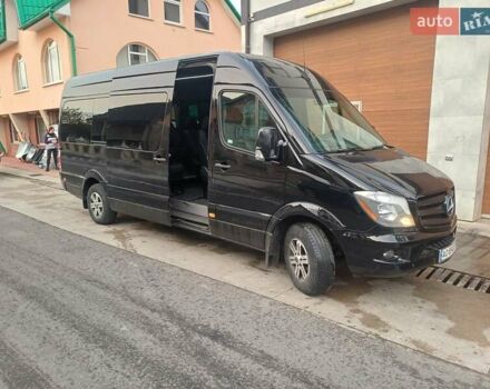 Черный Мерседес Sprinter, объемом двигателя 0 л и пробегом 270 тыс. км за 33700 $, фото 5 на Automoto.ua