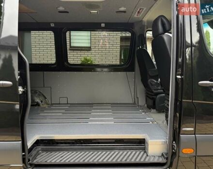 Черный Мерседес Sprinter, объемом двигателя 2.2 л и пробегом 181 тыс. км за 26900 $, фото 57 на Automoto.ua