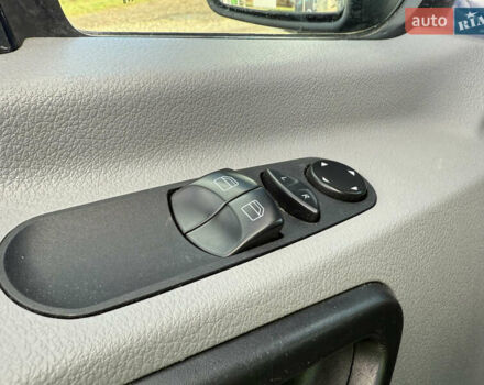 Черный Мерседес Sprinter, объемом двигателя 0 л и пробегом 185 тыс. км за 30800 $, фото 27 на Automoto.ua