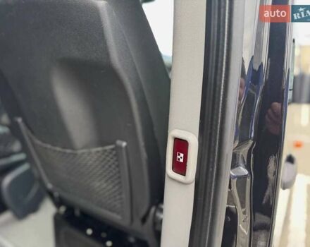 Черный Мерседес Sprinter, объемом двигателя 3 л и пробегом 400 тыс. км за 36500 $, фото 32 на Automoto.ua