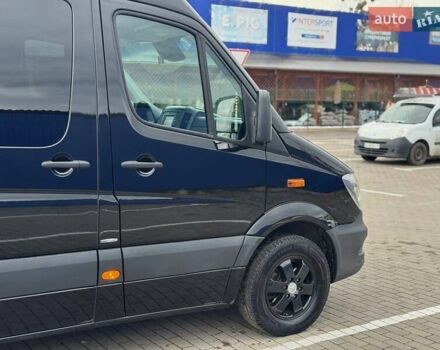 Черный Мерседес Sprinter, объемом двигателя 3 л и пробегом 400 тыс. км за 36500 $, фото 2 на Automoto.ua