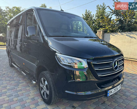 Чорний Мерседес Sprinter, об'ємом двигуна 2.2 л та пробігом 205 тис. км за 46990 $, фото 4 на Automoto.ua