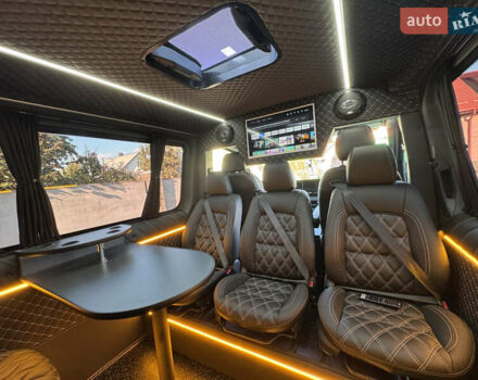 Чорний Мерседес Sprinter, об'ємом двигуна 2.2 л та пробігом 205 тис. км за 46990 $, фото 69 на Automoto.ua