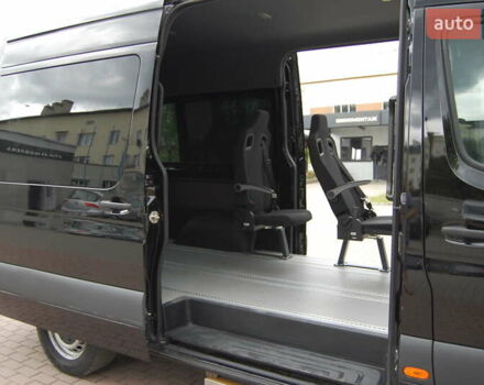 Черный Мерседес Sprinter, объемом двигателя 2.14 л и пробегом 471 тыс. км за 27800 $, фото 16 на Automoto.ua