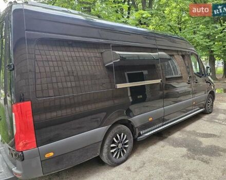 Черный Мерседес Sprinter, объемом двигателя 2.14 л и пробегом 255 тыс. км за 63000 $, фото 1 на Automoto.ua