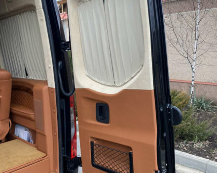 Черный Мерседес Sprinter, объемом двигателя 2.14 л и пробегом 3 тыс. км за 180000 $, фото 17 на Automoto.ua