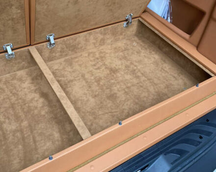 Чорний Мерседес Sprinter, об'ємом двигуна 2.14 л та пробігом 3 тис. км за 180000 $, фото 20 на Automoto.ua