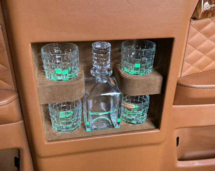 Чорний Мерседес Sprinter, об'ємом двигуна 2.14 л та пробігом 3 тис. км за 180000 $, фото 21 на Automoto.ua