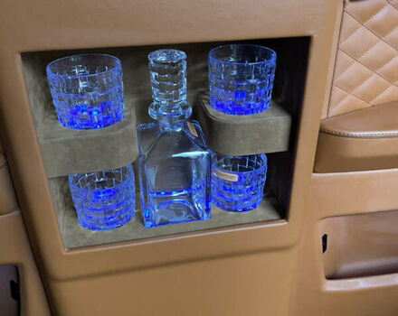 Чорний Мерседес Sprinter, об'ємом двигуна 2.14 л та пробігом 3 тис. км за 180000 $, фото 25 на Automoto.ua