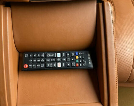 Чорний Мерседес Sprinter, об'ємом двигуна 2.14 л та пробігом 3 тис. км за 180000 $, фото 26 на Automoto.ua