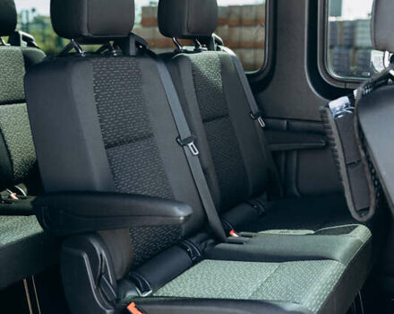 Черный Мерседес Sprinter, объемом двигателя 1.9 л и пробегом 260 тыс. км за 45000 $, фото 48 на Automoto.ua