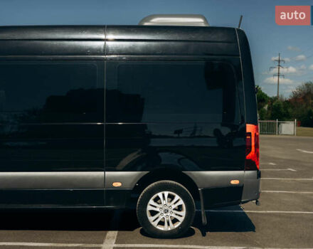 Черный Мерседес Sprinter, объемом двигателя 1.9 л и пробегом 260 тыс. км за 45000 $, фото 9 на Automoto.ua