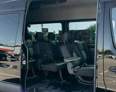 Черный Мерседес Sprinter, объемом двигателя 1.9 л и пробегом 260 тыс. км за 45000 $, фото 49 на Automoto.ua
