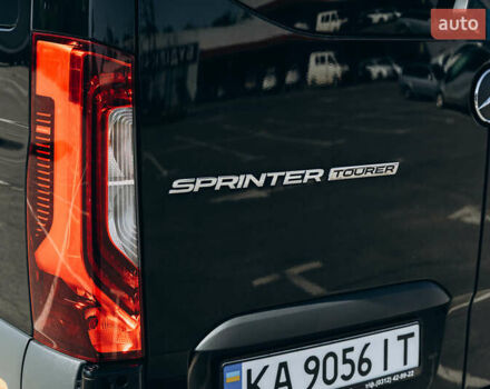 Черный Мерседес Sprinter, объемом двигателя 1.9 л и пробегом 260 тыс. км за 45000 $, фото 12 на Automoto.ua