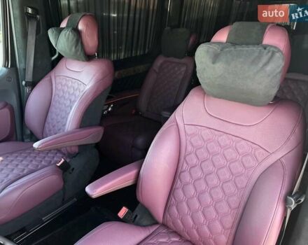 Черный Мерседес Sprinter, объемом двигателя 1.99 л и пробегом 17 тыс. км за 220000 $, фото 52 на Automoto.ua